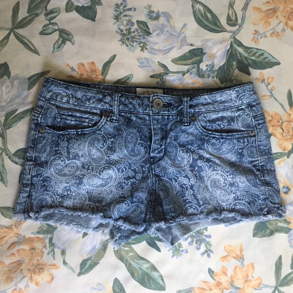 Aeropostale Paisley Print Denim Jean Shorts